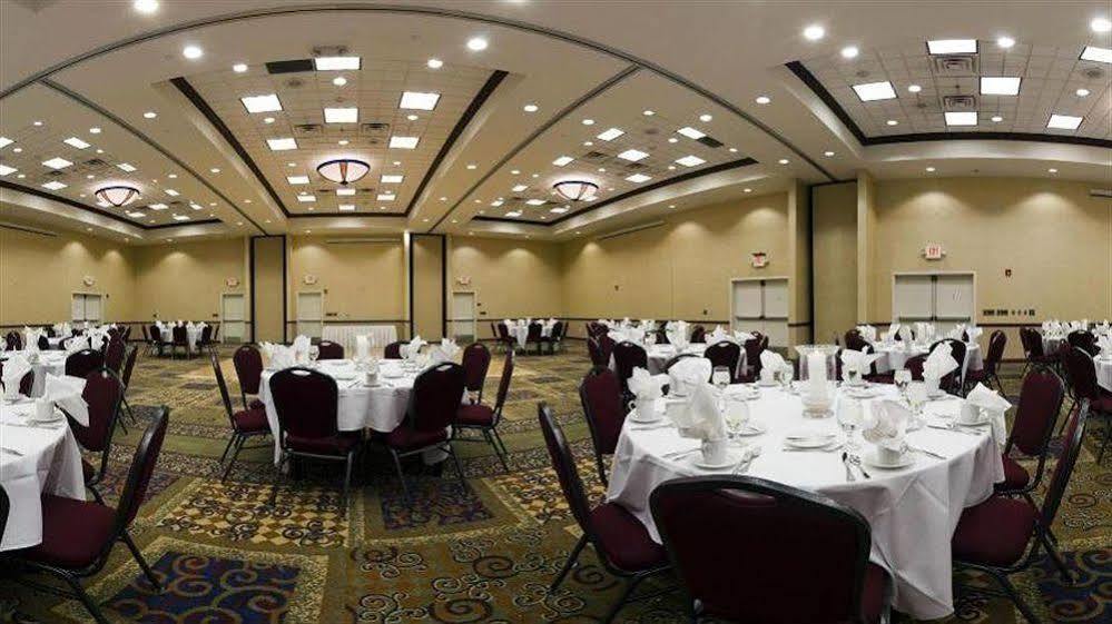 Holiday Inn Conference Center Marshfield, An Ihg Hotel Zewnętrze zdjęcie