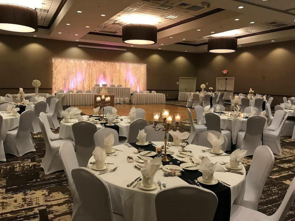 Holiday Inn Conference Center Marshfield, An Ihg Hotel Zewnętrze zdjęcie